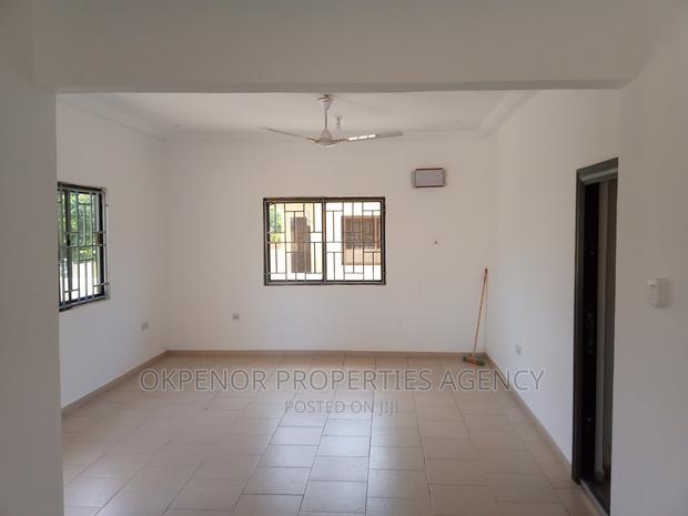 3bdrm House in Devtraco Estate, Tema Metropolitan for rent · Photo 8