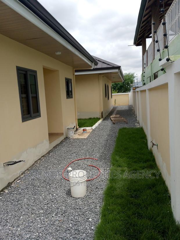 4bdrm House in Comm25, Tema Metropolitan for sale · Photo 4