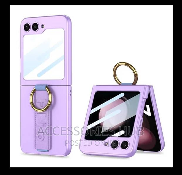 Ring Cases With Screen Protectors for Z Flip 5 and 6 · Photo 2