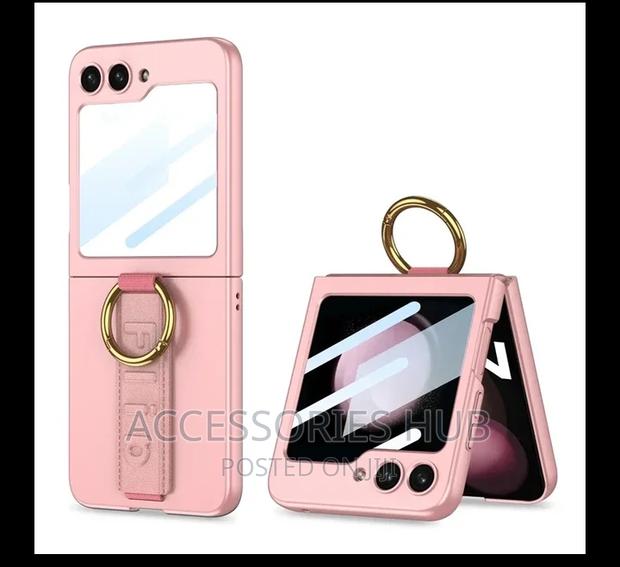Ring Cases With Screen Protectors for Z Flip 5 and 6 · Photo 3