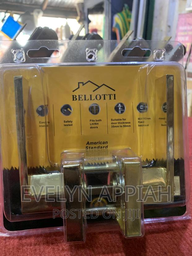 Matt Black Lever Door Lock · Photo 4