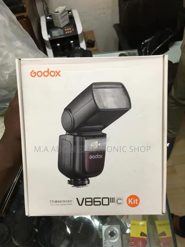 Godox V860III: Your All-in-One Lighting Solution. · Photo 1