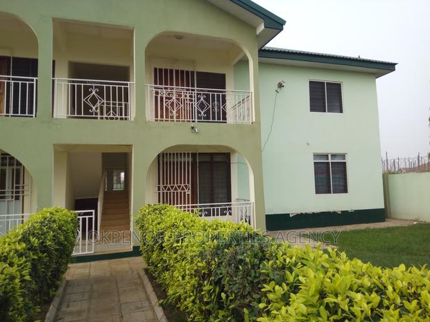 8bdrm Mansion in Com25 Annex, Tema Metropolitan for sale · Photo 6