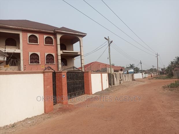 9bdrm Mansion in Golf City, Tema Metropolitan for sale · Photo 2