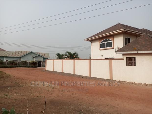9bdrm Mansion in Golf City, Tema Metropolitan for sale · Photo 6