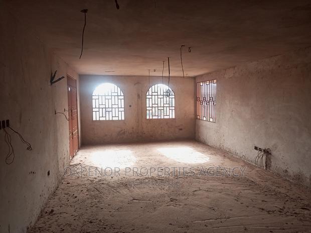 9bdrm Mansion in Golf City, Tema Metropolitan for sale · Photo 7