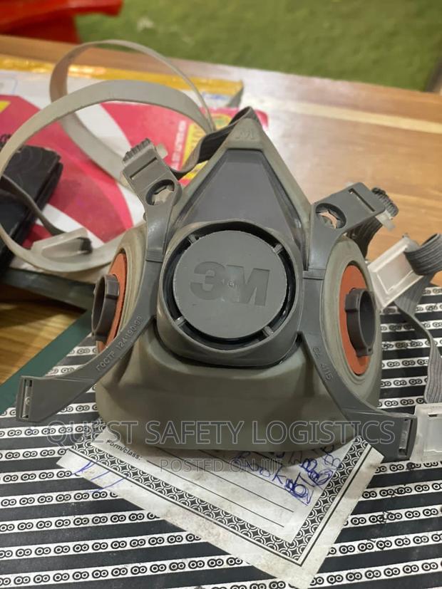 3m Respirator · Photo 1