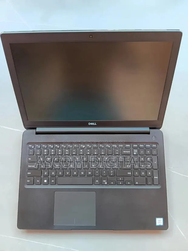 Laptop Dell Latitude 3500 8GB Intel Core i5 SSD 256GB · Photo 1