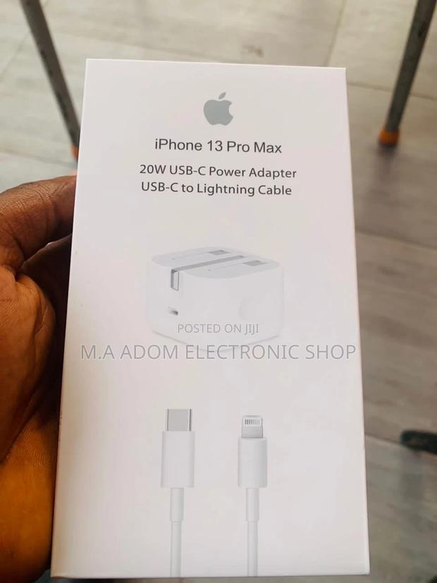 Classic Design Type C 3 Pin Charger(White)20watt. · Photo 2