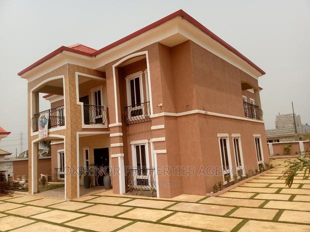 7bdrm House in Com25, Tema Metropolitan for sale · Photo 4