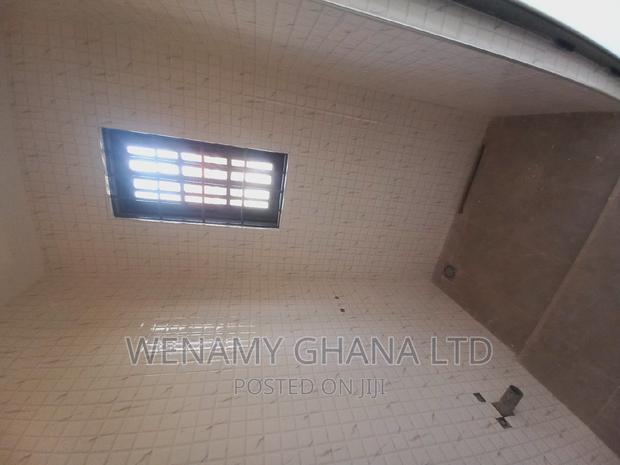 3bdrm House in Community 25, Tema Metropolitan for sale · Photo 5