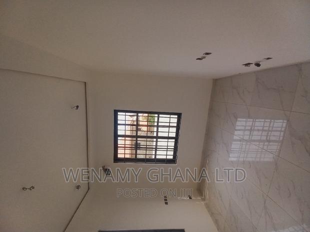 3bdrm House in Community 25, Tema Metropolitan for sale · Photo 7