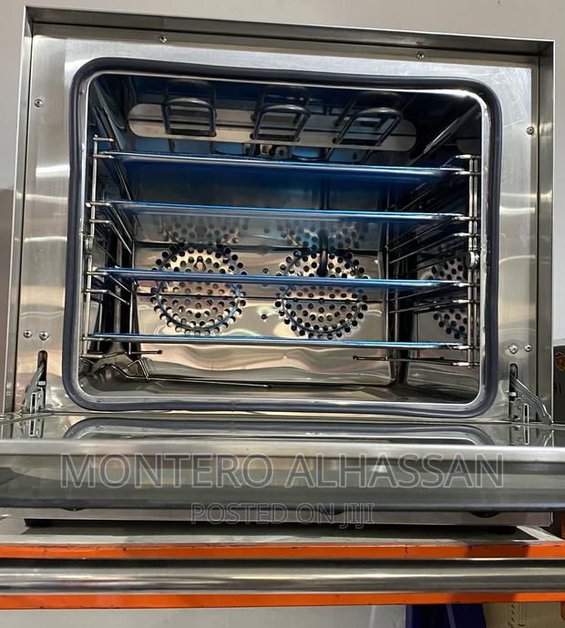 Electric Conventional Oven · Photo 2