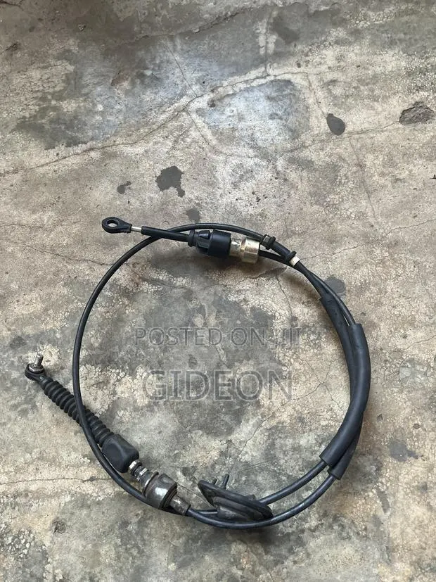 Toyota Camry 2012 to 2016 Automatic Gear Lever Cable · Photo 1