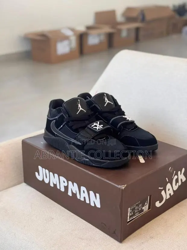 Travis Scott X Jordan Jumpman Black Available · Photo 1