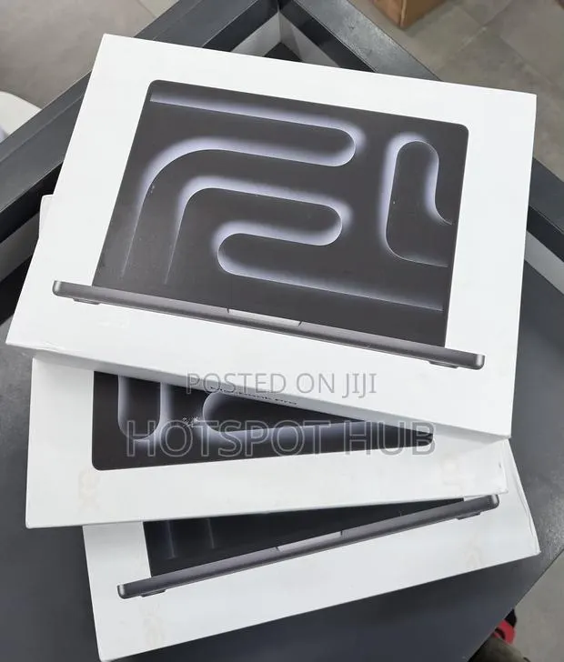 New Laptop Apple MacBook Pro 2025 M5 16GB Apple M5 SSD 1T · Photo 1