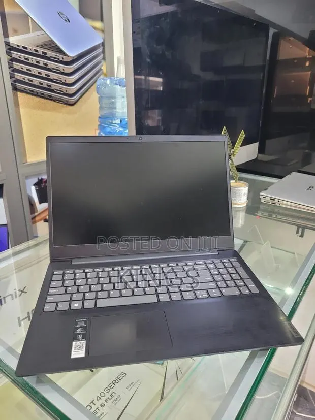 Laptop Lenovo Ideapad 3 8GB Intel Core i7 SSD 256GB · Photo 1