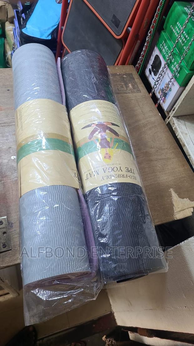 Eco Friendly Yoga Mat · Photo 1