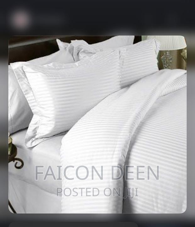 Highest Quality Cotton Stripped 7 Pieces Heavy Duvet Set · Photo 1