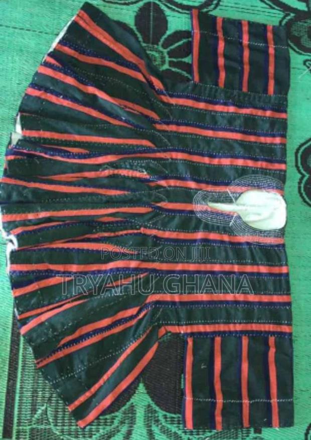 Hand-Made Northern Male Smock Clothing for Sale in Ghana · Photo 3