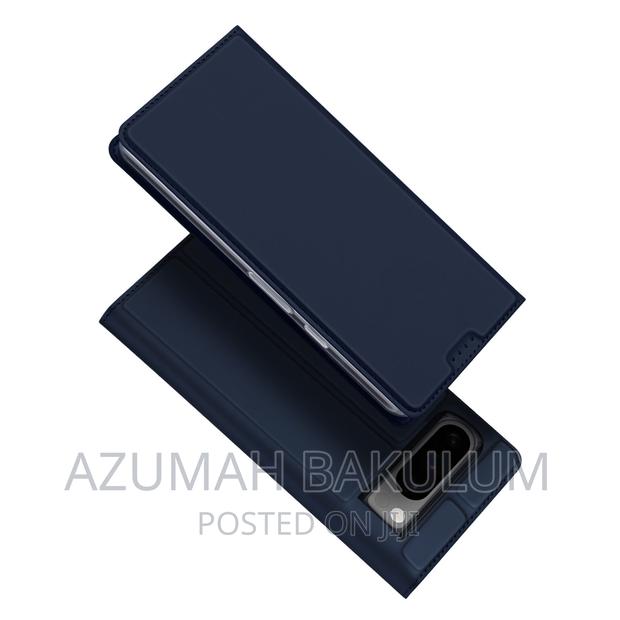 Google Pixel 8 Pro / 8 Skin Pro Flip Cover · Photo 4