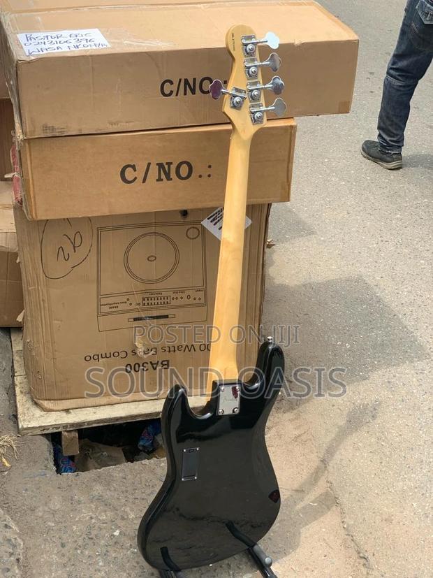 Fender Active Jazz Bass Guitar (Black-red) · Photo 4