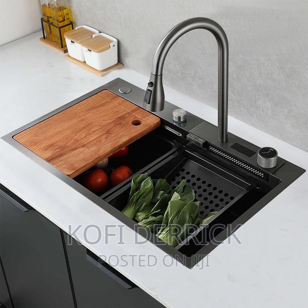 Smart Waterfall Sink (75x46cm) · Photo 2