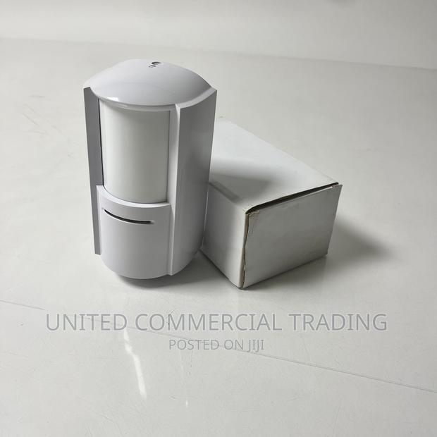 Outdoor Triple-Tech PIR Detector · Photo 1