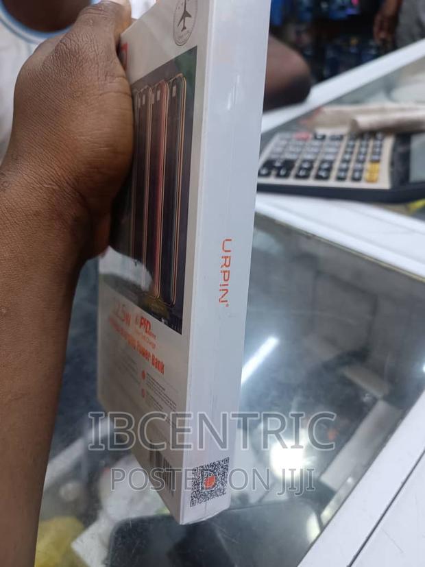 Urpin 10000mah Wireless Power Bank · Photo 2