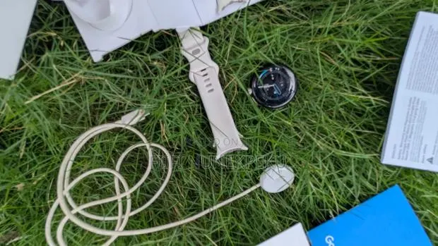 Pixel Watch 1 · Photo 3