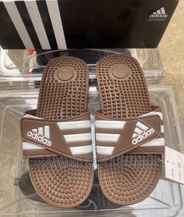 Adidas Massenger · Photo 2