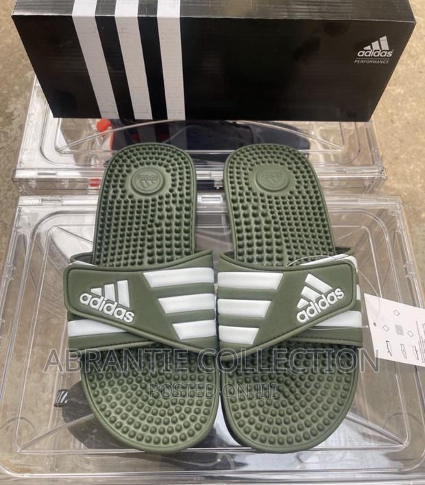 Adidas Massenger · Photo 1