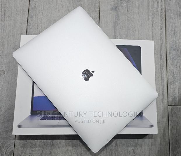 New Laptop Apple MacBook Pro 2019 16GB Intel Core I9 SSD 1T · Photo 2