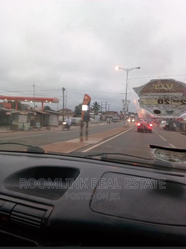Major Commercial Roadside Land in Sunyani Main · Photo 4