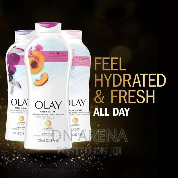 Olay Fresh Outlast Body Wash With Vitamin B3 Complex 3pk · Photo 2
