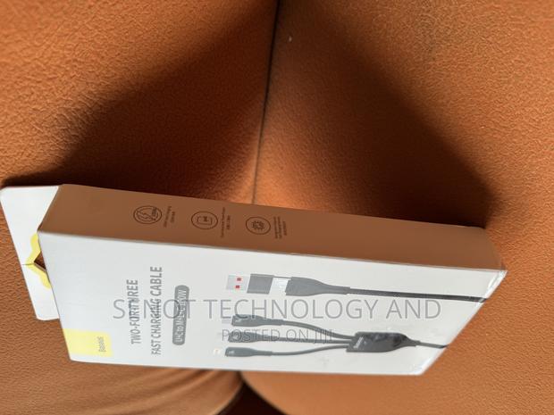Baseus 3 in 2 USB C Cable for All Phones · Photo 2