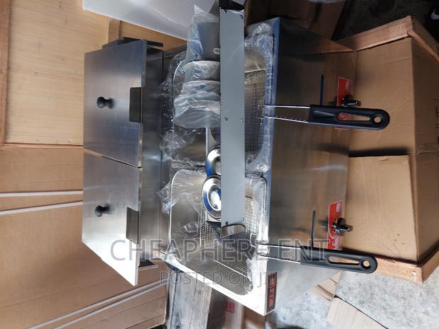 Commercial Deepfryer (Gas) 14litres · Photo 3