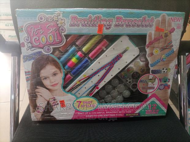12 Makeup Braiding Bracelet · Photo 1