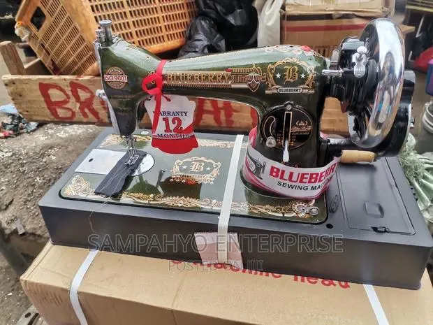 Blueberry Sewing Machine · Photo 1