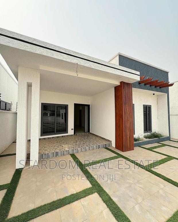 3bdrm Duplex in Lake Side Estate for sale · Photo 1