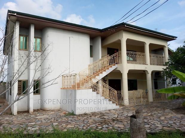 8bdrm House in Gbetsele, Tema Metropolitan for rent · Photo 1