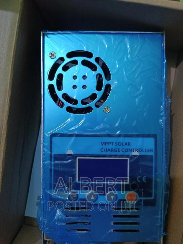 60a MPPT Charge Controller · Photo 2