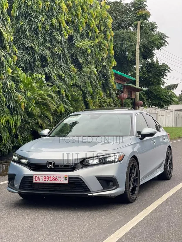 Honda Civic Touring 2022 Silver · Photo 1
