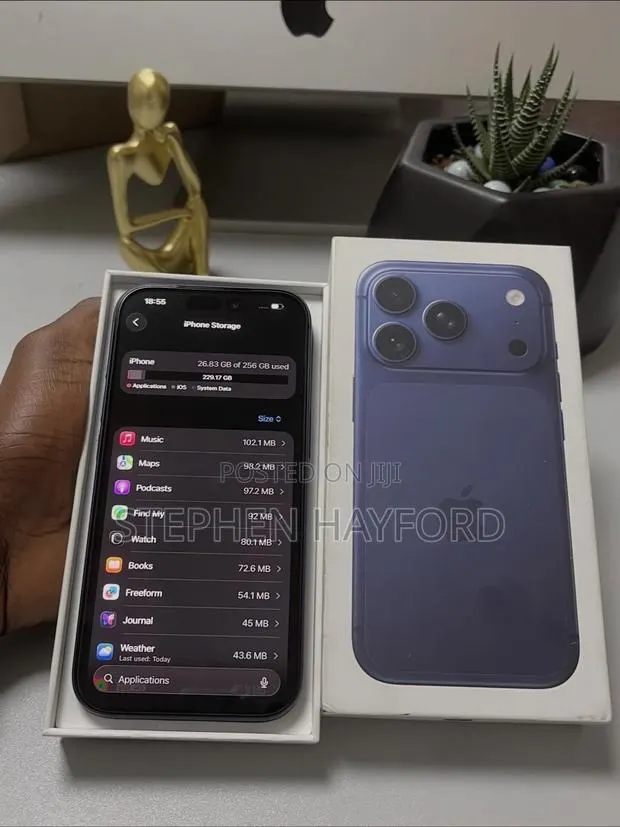 Apple iPhone 17 Pro Max 512 GB Blue · Photo 1