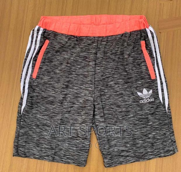 Adidas Shorts · Photo 2