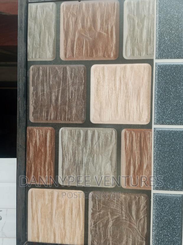 Outside Facial Wall Tiles · Photo 1