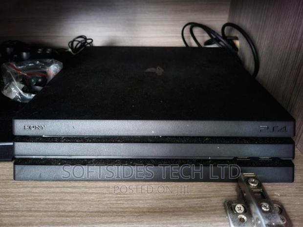 Uk Used Playstation 4 Pro, 1tb Available With Controller. · Photo 2