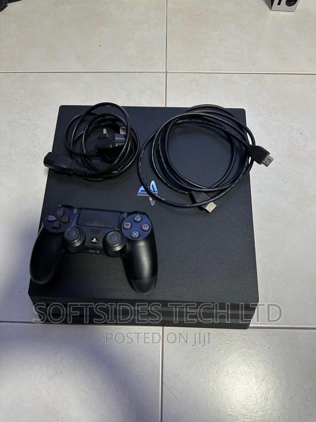 Uk Used Playstation 4 Pro, 1tb Available With Controller. · Photo 1
