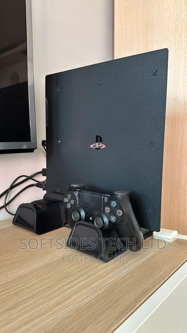 Cheap 1tb Playstation 4 Pro From Uk With Controller · Photo 2