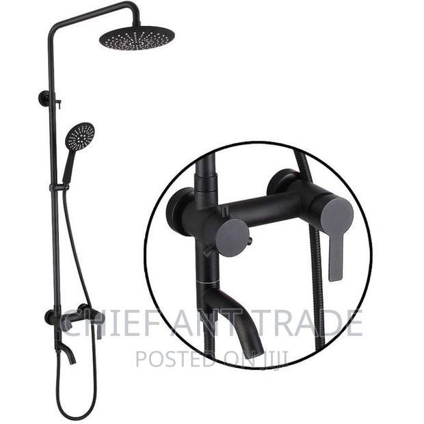 3 Flow Shower. Black. · Photo 1
